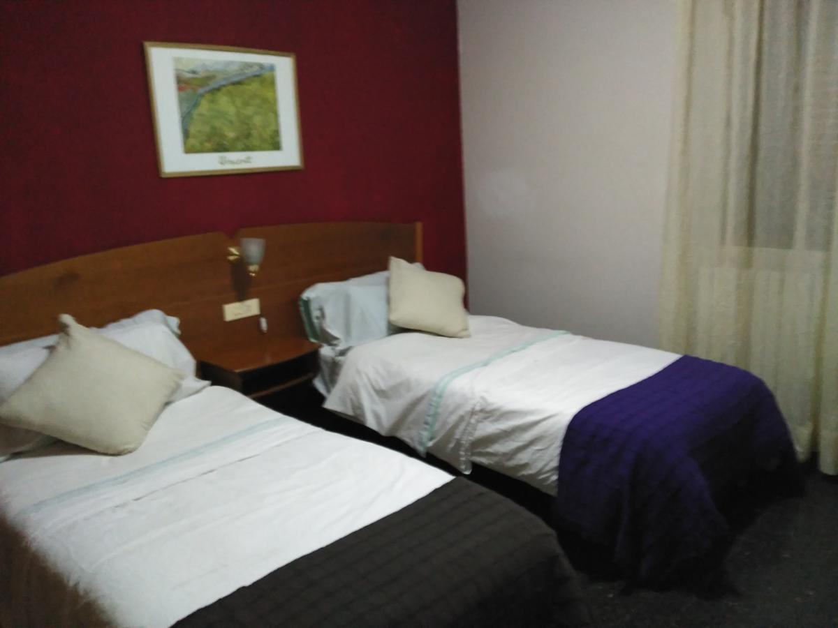 Hostal Frías de Albarracín エクステリア 写真